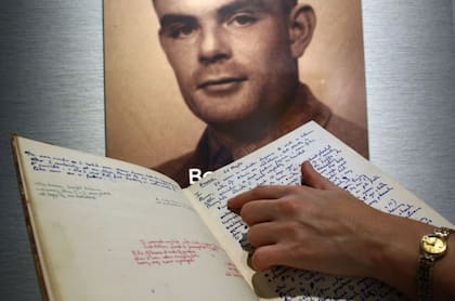 El científico británico Alan Turing es considerado el padre de la robótica