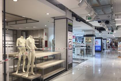 La tienda por departamentos chilena Falabella figura entre las empresas que anunciaron su retirada del mercado argentino.