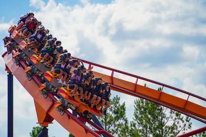El cierre incluye también el parque acuático Hurricane Harbor