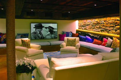 El cine de casa es uno de los espacios más usados por los Hearst