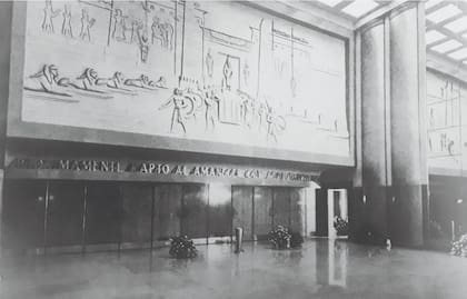 El cine Luxor y sus figuras egipcias
