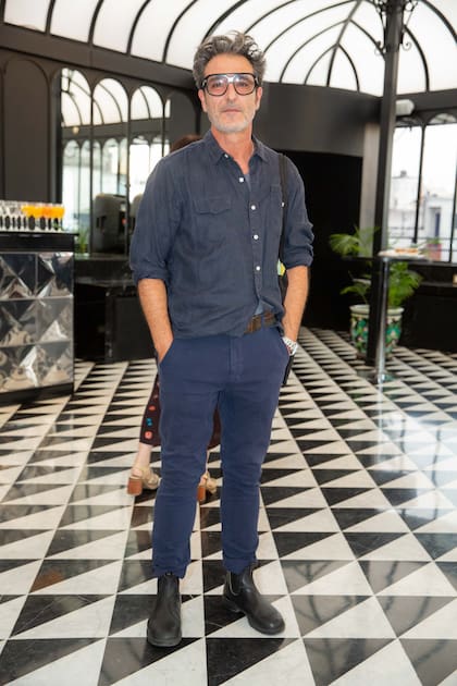 El cineasta Tirso Díaz Jade en la presentación de libro Blanche de Jean-Paul Enthoven