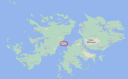 El círculo rojo marca la isla "Cisne", en inglés "Swan Island", que es donde Payarola y López sobrevivieron 6 días