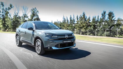 El Citroën C4 Hybrid llega en dos versiones