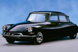 Se fabricó en 1938, pero se presentó en 1955: la historia detrás del “auto más lindo de todos los tiempos”