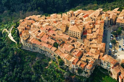 El ciudadano de la comuna de Tourette, Francia, dejó escrito que todo su dinero podría utilizarse para servir a las personas mayores