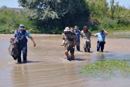 El ciudadano ruso y su hijo fueron encontrados por la policía de Neuquén
