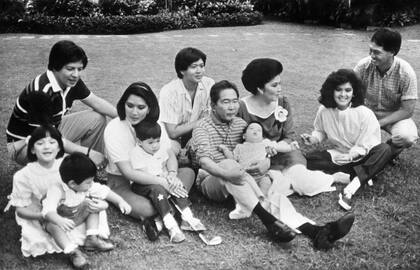 El clan Marcos en 1986