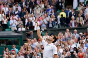 En Wimbledon, Djokovic va por un récord enorme frente a Berrettini: horario y TV