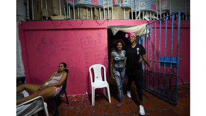 El clima es de camaradería entre las internas que trabajan en el restaurante