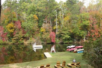 El clima moderado de la ciudad, con inviernos suaves y veranos agradables, permite a los habitantes disfrutar del aire libre durante todo el año