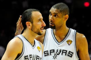 Los Spurs recibieron el 2021 con una increíble foto de Ginóbili y Duncan