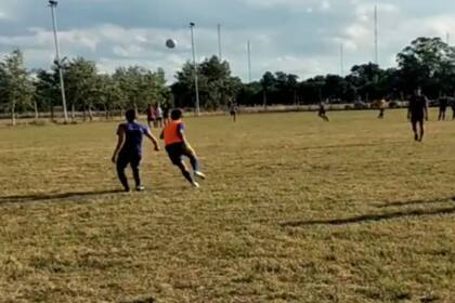 El club tiene un sistema de becas (Foto captura Instagram @evertonlaplataoficial)