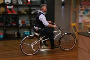 El cocinero encontró una manera original de hacer su trabajo.