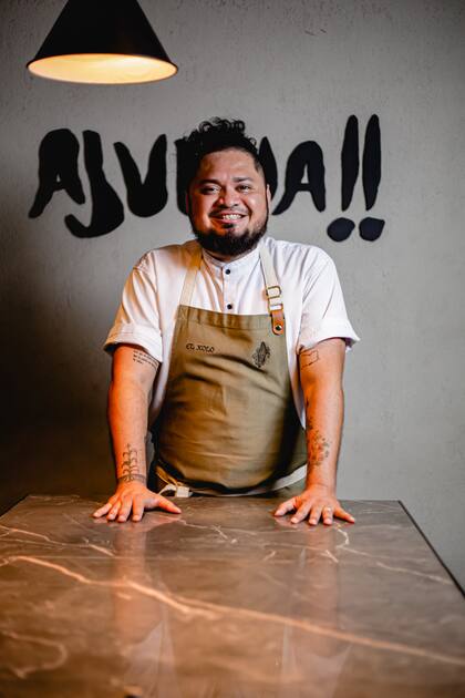 El cocinero salvadoreño Alexander Herrera. Desde El Xolo a 13 Fronteras.
