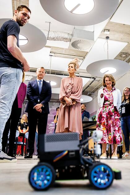 El Codam Coding College, que Máxima inauguró en 2019, es una institución educativa de desarrollo de software que se enfoca en hacer que la educación técnica sea más accesible.