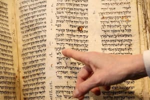 El Códex Sasson es el ejemplar más antiguo que se conserva de un manuscrito de la Biblia hebrea.