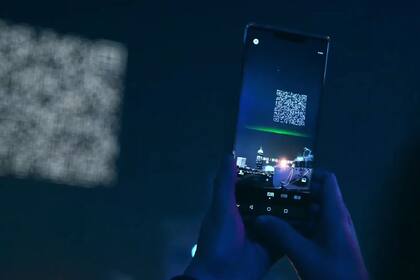 El código QR creado con las luces LED de los drones podía ser escaneado con las cámaras de los teléfonos móviles