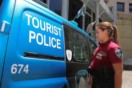 El código QR de prevención para turistas redireccionará al usuario a una web en la que puede encontrar los servicios de la Policía Turística de la Ciudad