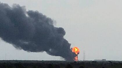 El cohete explota en la base espacial estadounidense