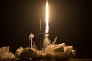 Extraño incidente: la NASA reveló que un cohete de SpaceX casi choca con un OVNI
