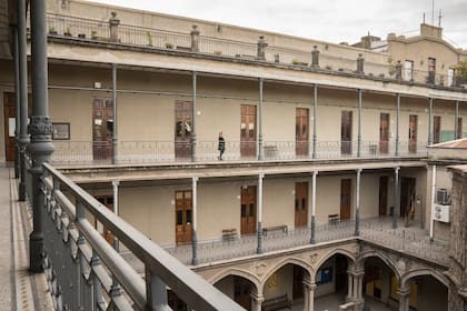 El Colegio está ubicado en el centro de la capital santafesina.