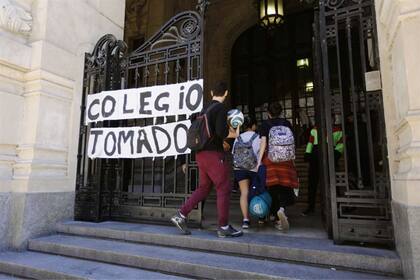 El colegio fue ocupado por los estudiantes durante más de 15 días 