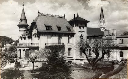 El colegio Michael Ham mantiene su castillo original y su capilla