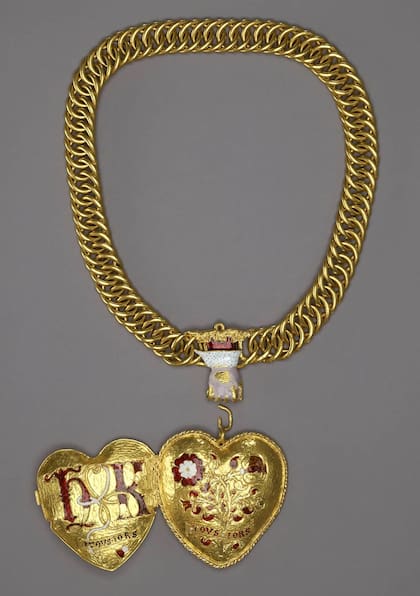El colgante de corazón Tudor es un importante objeto histórico de la corona inglesa