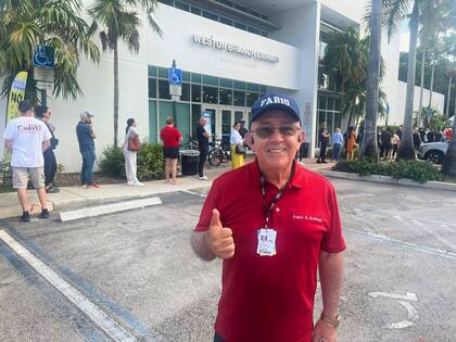 El colombiano Fabio Andrade buscar ser comisionado en la ciudad de Weston y respalda a Trump