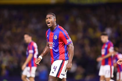 El colombiano Romaña, una de las principales piezas de San Lorenzo