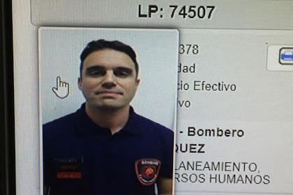 El comandante Director Ariel Gastón Vázquez de la Compañía de Planeamiento Desarrollo y Recursos Humanos de los Bomberos de la Ciudad murió en el operativo