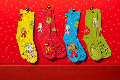 El combo del Grinch de McDonald's incluye un par de calcetines
