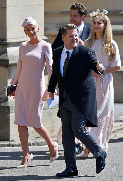 El comediante James Corden y su esposa Julia Carey
