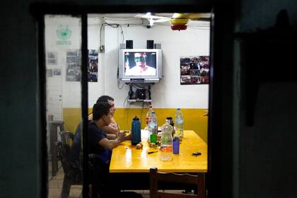 El comedor de cuartel, centro de reunión, de trabajo y de charla