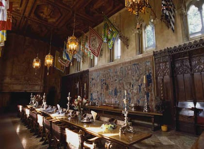 El comedor del Castillo Hearst
