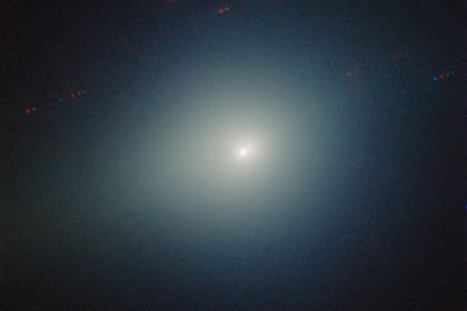 El cometa 3I/ATLAS fue fotografiado con su cambio de color