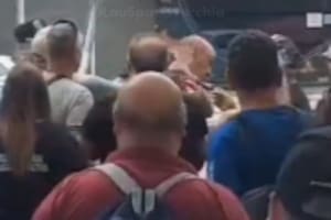 Exoficiales exigieron aumentos y golpearon en el rostro a un comisario