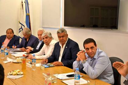 El comité ejecutivo de la AFA se reunirá el martes para dar por terminada la temporada del fútbol argentino.