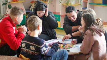 El Comité Internacional de la Cruz Roja lleva a cabo talleres en toda Ucrania para crear un sentido de comunidad y resiliencia
