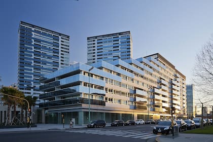 El complejo de departamentos de Puerto Madero donde Alperovich cumple con la prisión domiciliaria