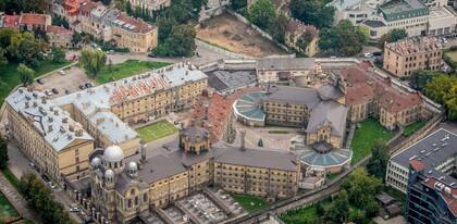 El complejo de Lukiskes visto desde el aire. La iglesia de San Nicolás está a la izquierda