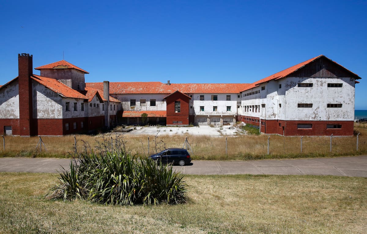 O complexo, que era fundamental para o turismo, está hoje claramente em ruínas