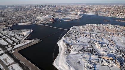 El complejo penitenciario Rikers Island, junto al aeropuerto La Guardia