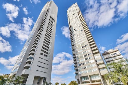 El complejo se compone de dos torres de 45 pisos.