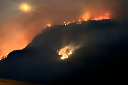 El comportamiento del fuego resultó extremo desde el comienzo