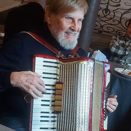 El compositor regentaba un local de instrumentos que fundó en los años 70