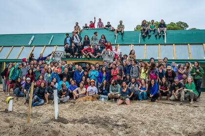 El concepto de “Earthship” o “NaveTierra” fue desarrollado por el arquitecto norteamericano Michael Reynolds