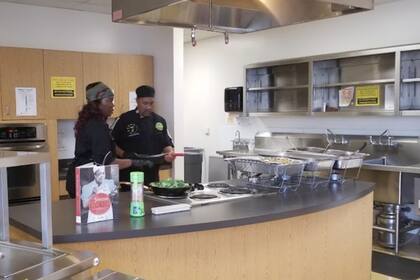 El Condado Harris habilitó un refugio con apoyo de la Cruz Roja