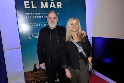 El conductor Fabián Doman junto a su pareja Viviana Salama